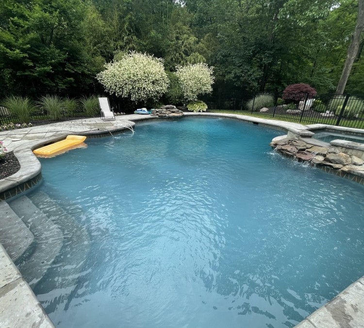 elite-pools-spa-and-liner-photo